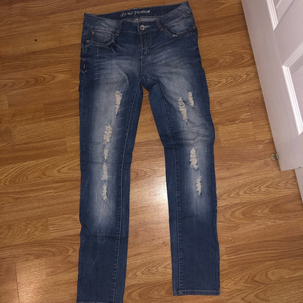 Itz me brand light washed distressed jeans